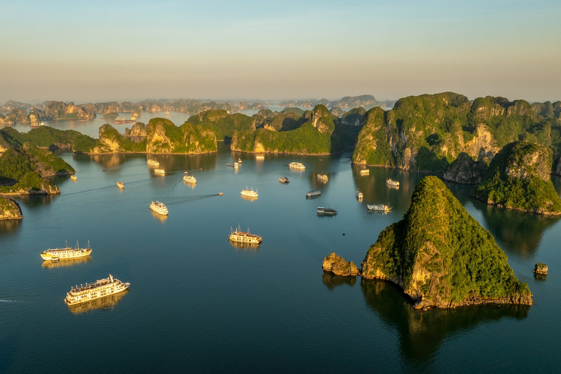 Destination Corporate events in Ha Long Bay, Vietnam
