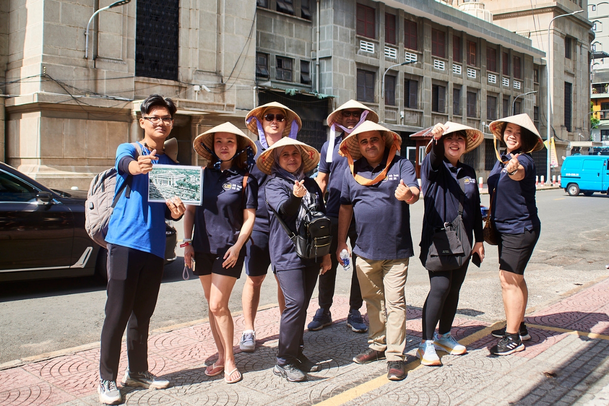 How to Plan a Company Trip in Vietnam: 8 Steps How do you plan a company trip in Vietnam?