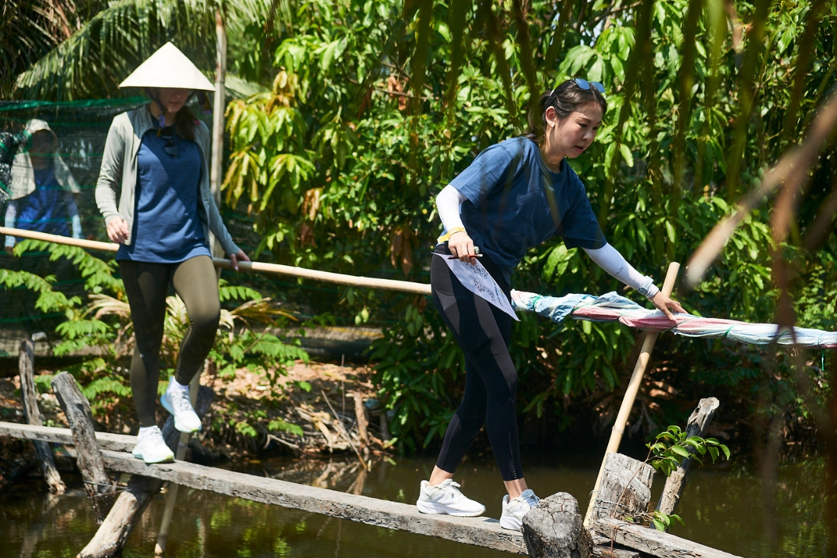 Outdoor Team Building Games: 12 That Actually Work Why choose outdoor team building games?