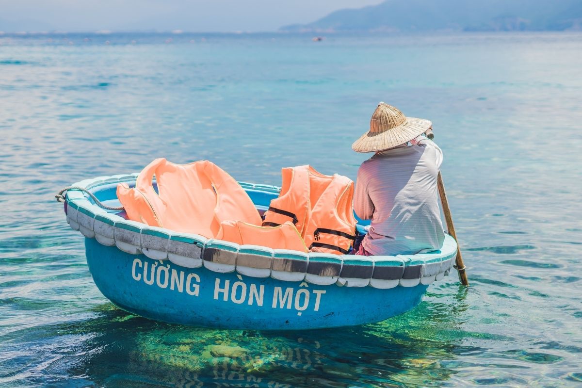 Da Nang vs Nha Trang for Your Company Trip comparing access between da nang and nha trang — da nang vs nha trang team building