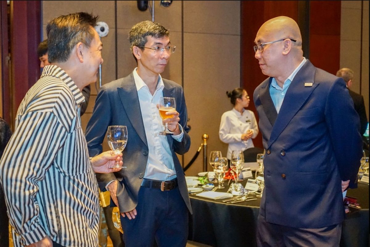 Incentive Travel Ideas to Motivate Your Team incentive travel in action during a corporate program — incentive travel ideas