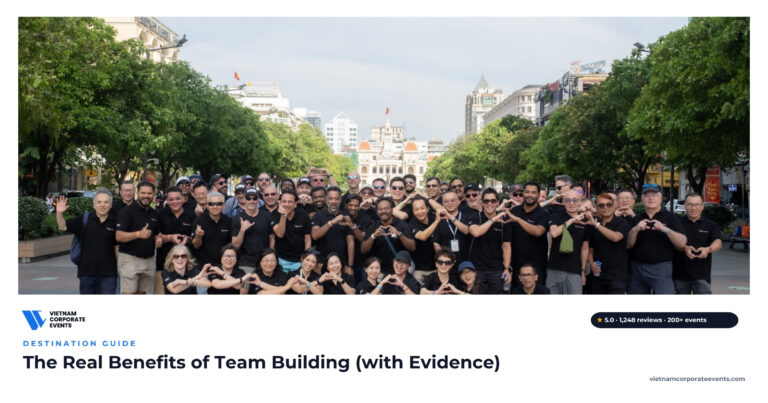 team building benefits for employees colleagues collaborating during a group activity